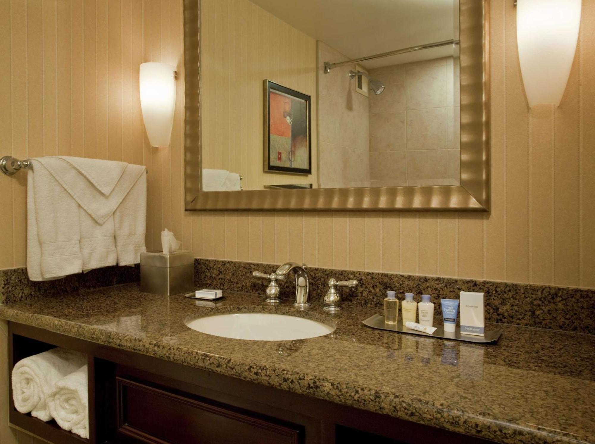 Doubletree By Hilton Hotel Syracuse East Syracuse Kültér fotó